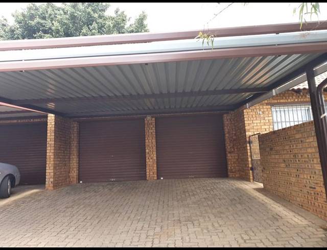 2 BEDROOM TOWNHOUSE FOR SALE IN AMANDASIG